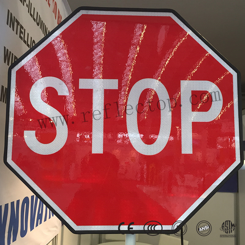 reflective sheeting for traffic signs